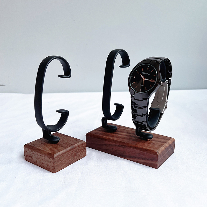 C-förmiger Uhrenhalter aus Hol – Jewelry And Watches Inc Bewertung und Preis